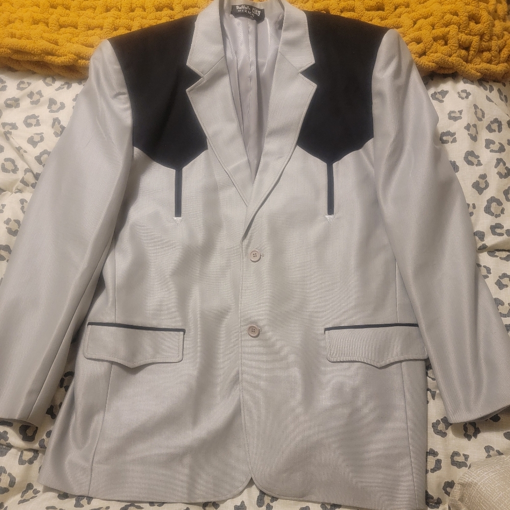 Men's Buffalo City sports coat. Size 46. Silver gray w/ black suede